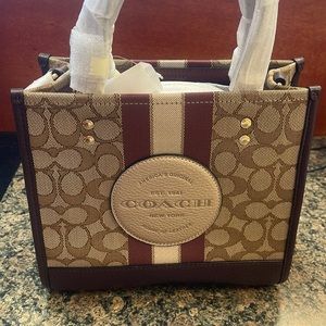 Brand new never used come with extra strap